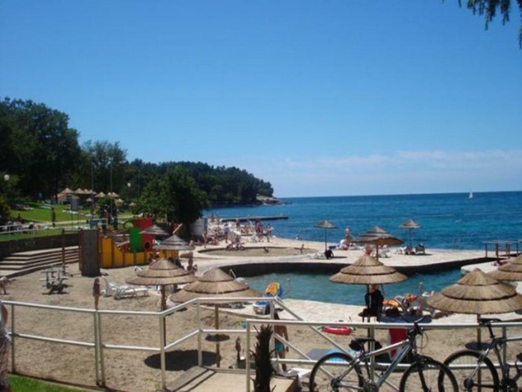 Apartments Radmila Poreč Exteriör bild
